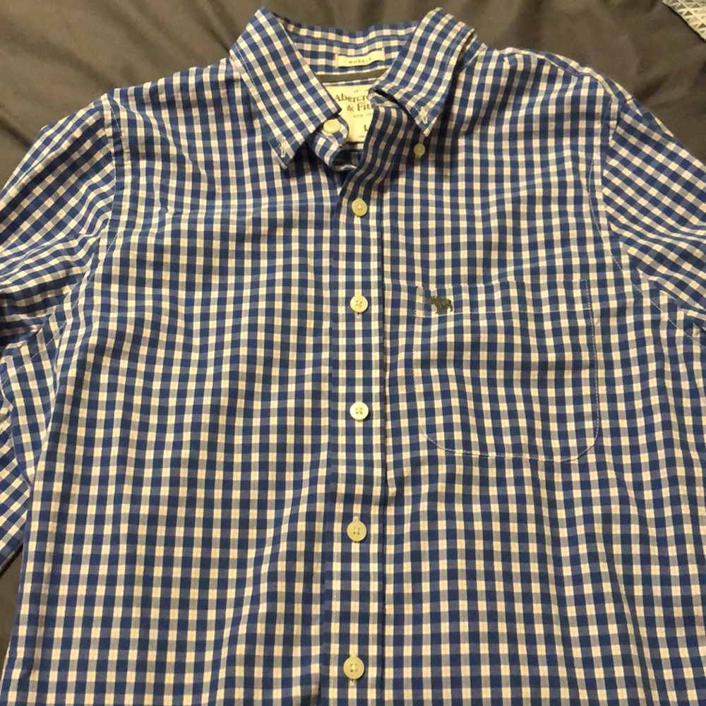 Men’s Abercrombie plaid Muscle button down